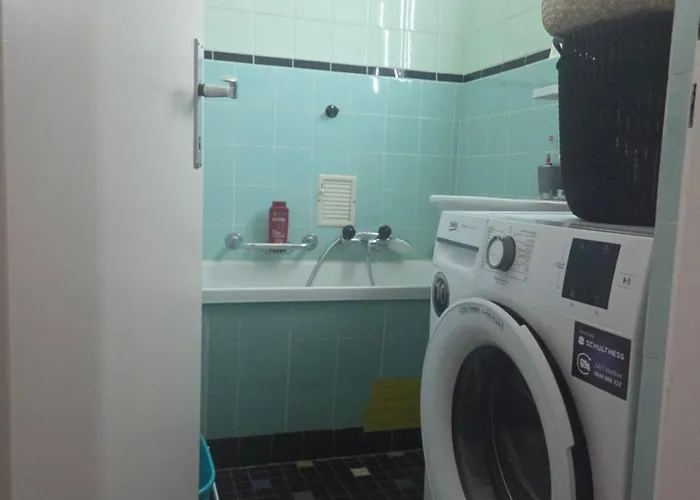 Daire One In A Large Shared